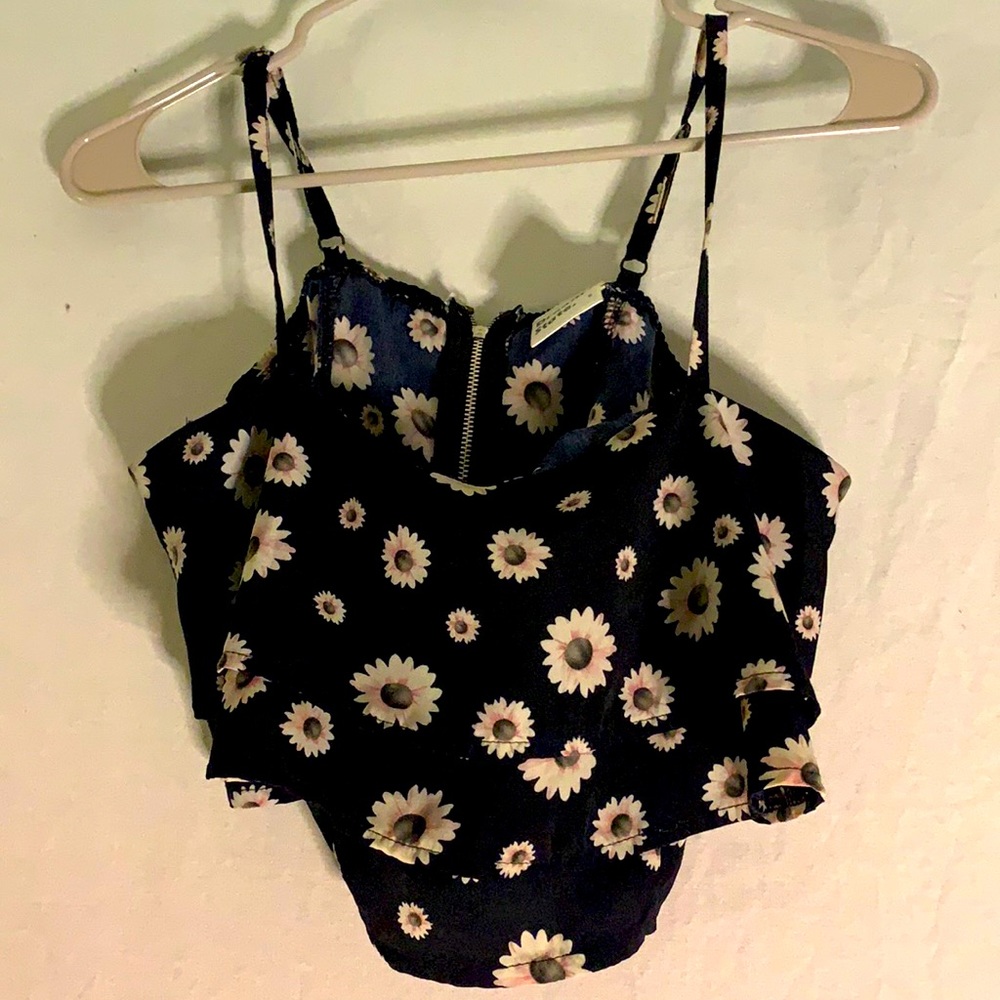 Sunflower cropped top